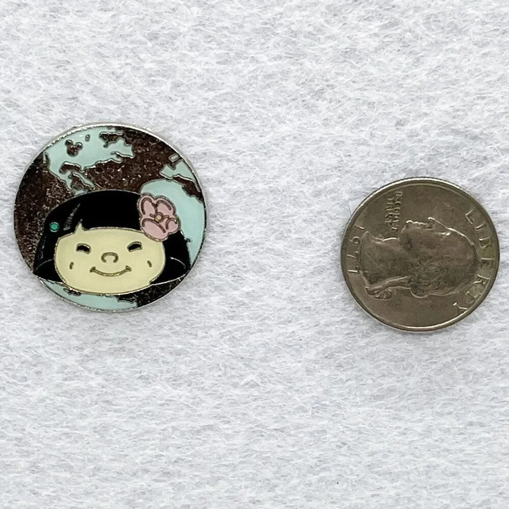 🔮 5/$25 Disney It's A Small World‎ Asia Pin